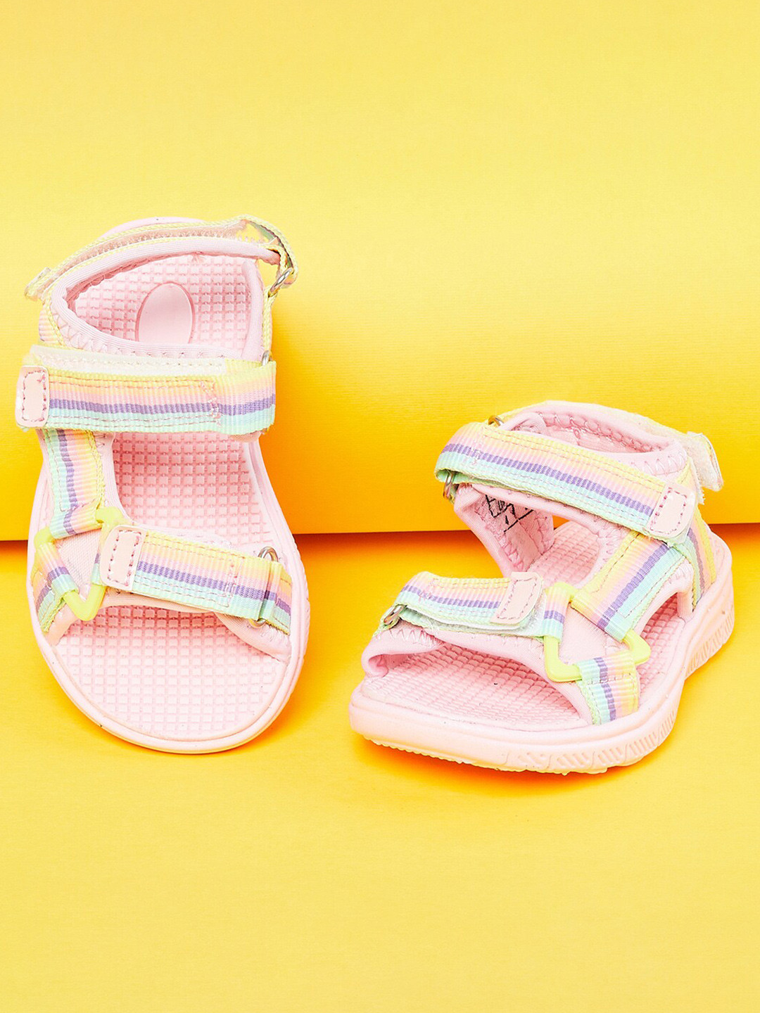 

max Girls Pink & Blue Self-Design Sports Sandals
