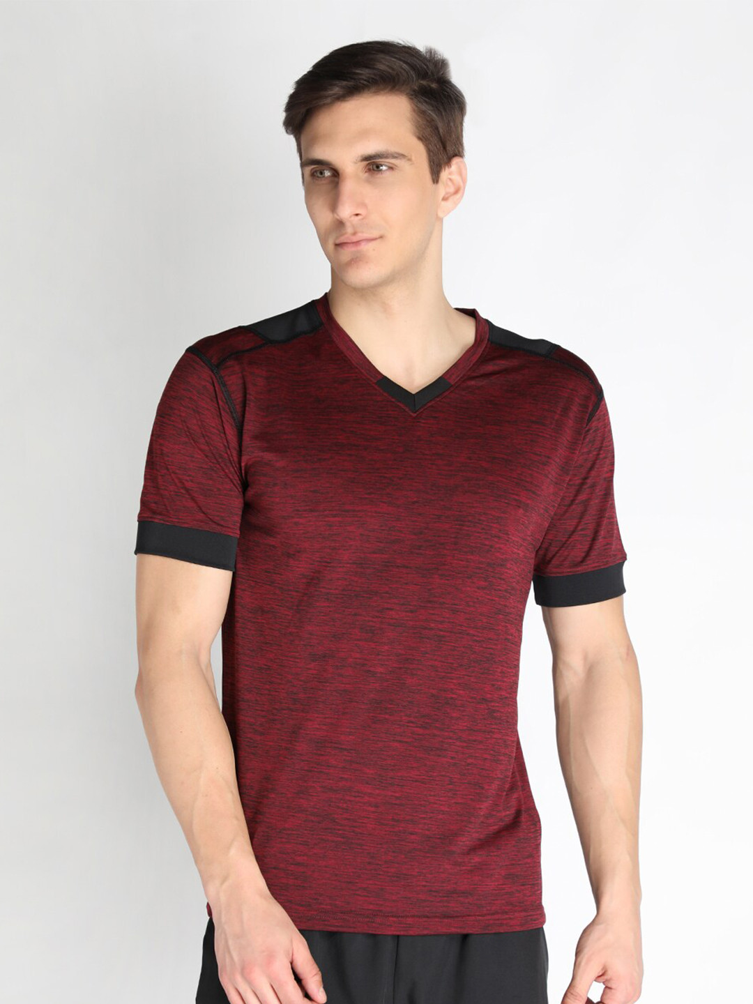 

CHKOKKO Men Maroon Striped V-Neck T-shirt