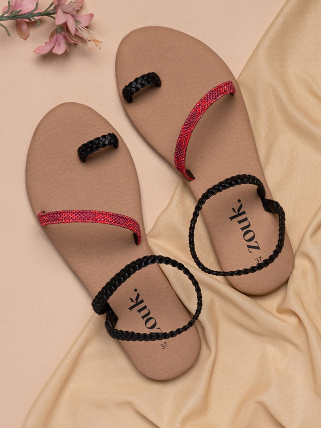 

ZOUK Women One Toe Flats, Black