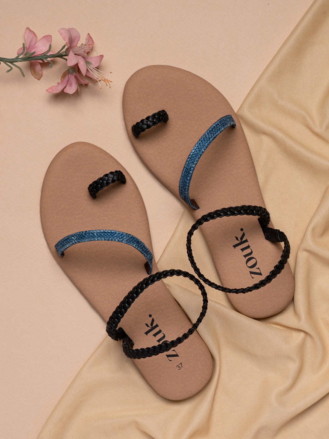 

ZOUK Women Black One Toe Flats