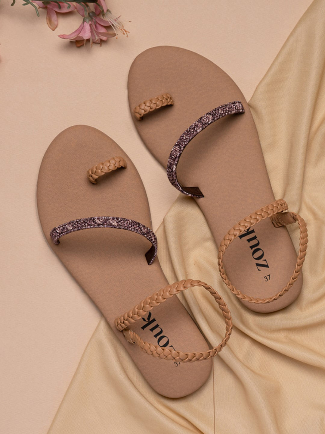 

ZOUK Women Printed One Toe Flats, Tan