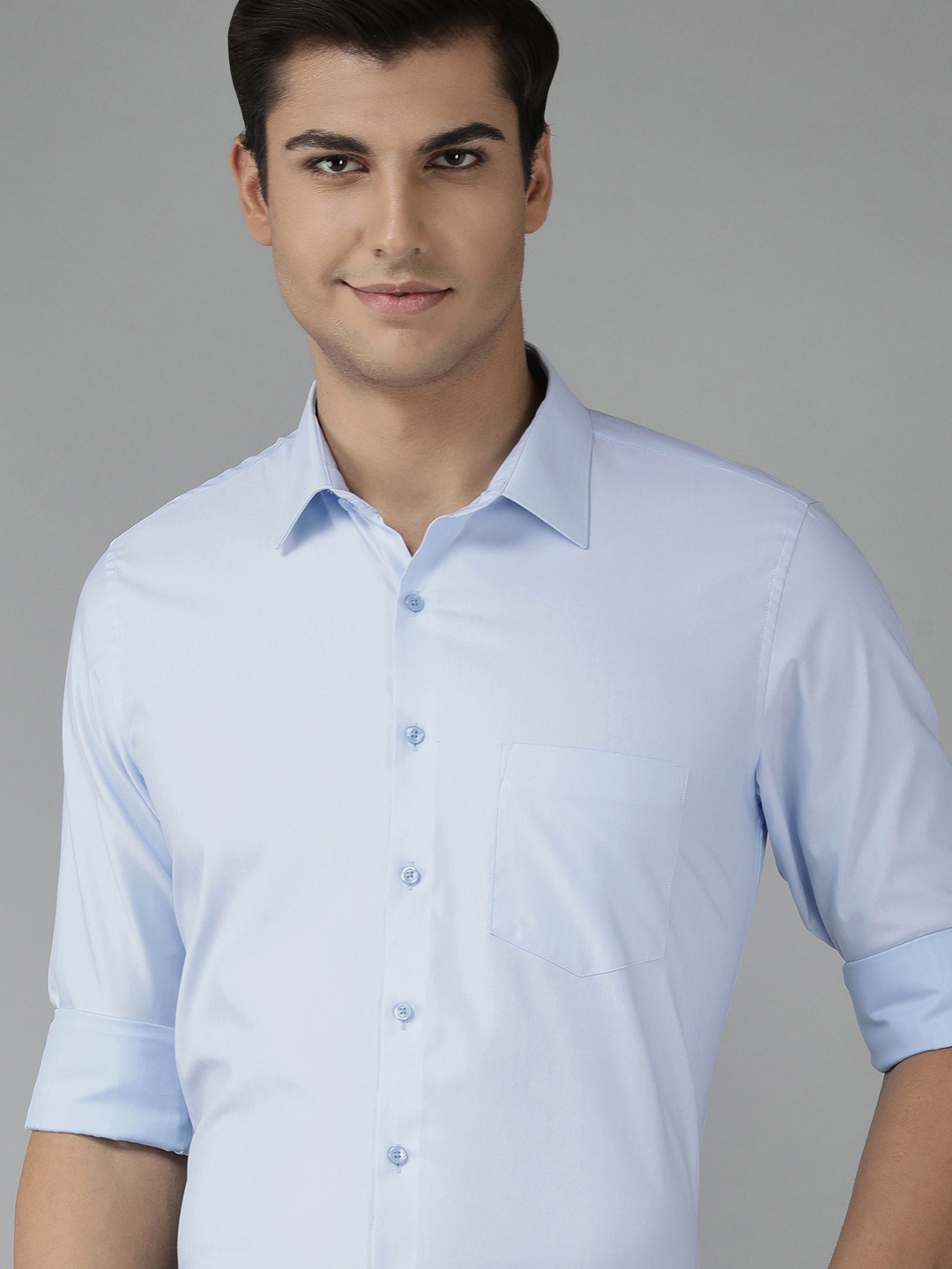 

Van Heusen Men Blue Slim Fit Formal Shirt