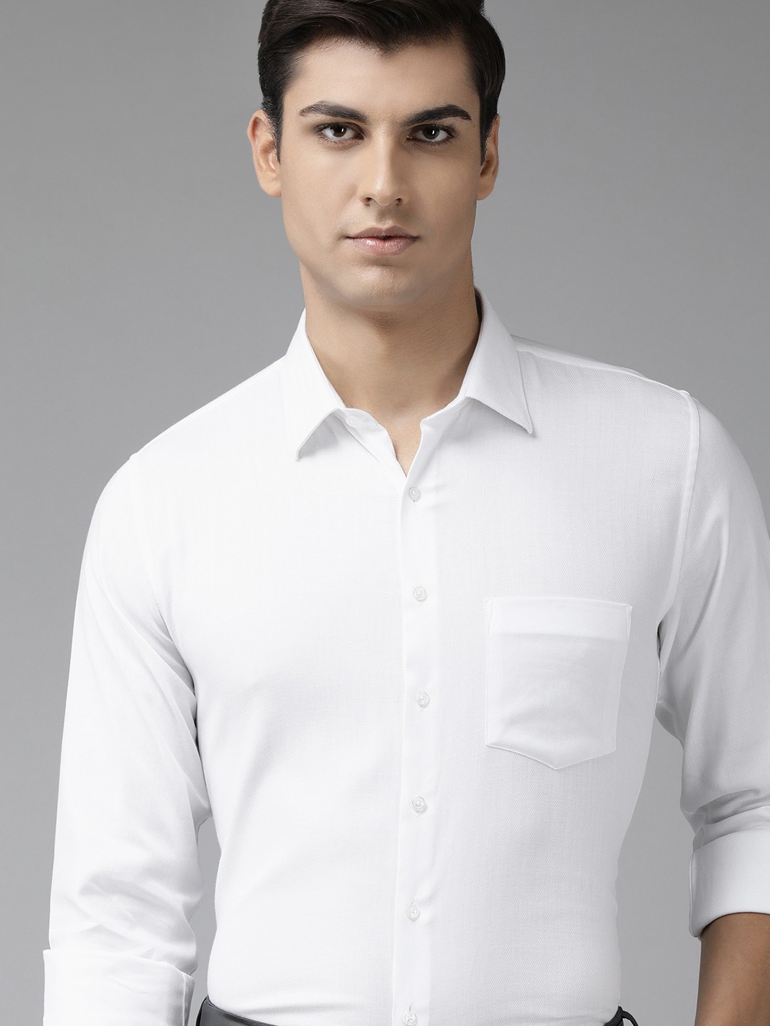 

Van Heusen Men White Slim Fit Chevron & Striped Opaque Self Design Formal Shirt