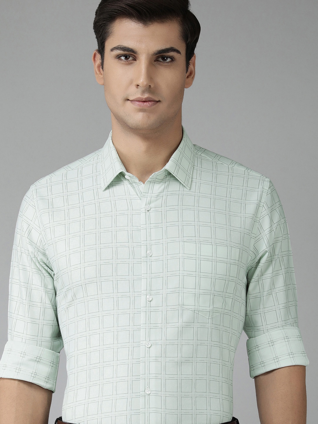 

Van Heusen Men Green & Black Slim Fit Tartan Checked Pure Cotton Formal Shirt