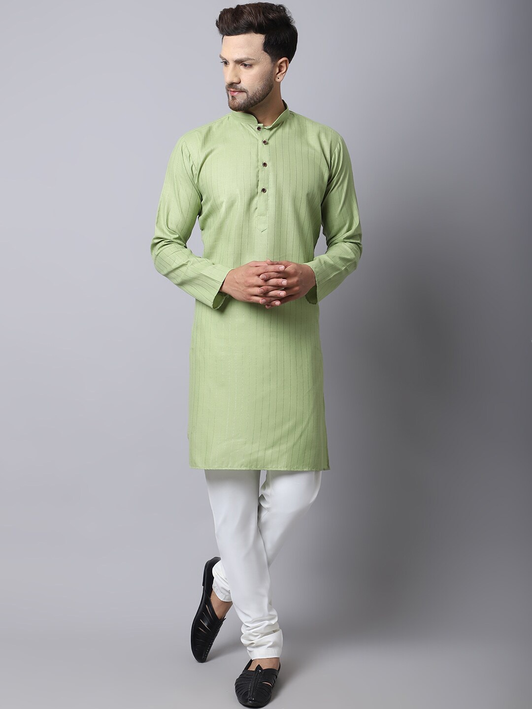 

Kaifoo Men Cotton Blend Kurta with Churidar, Lime green