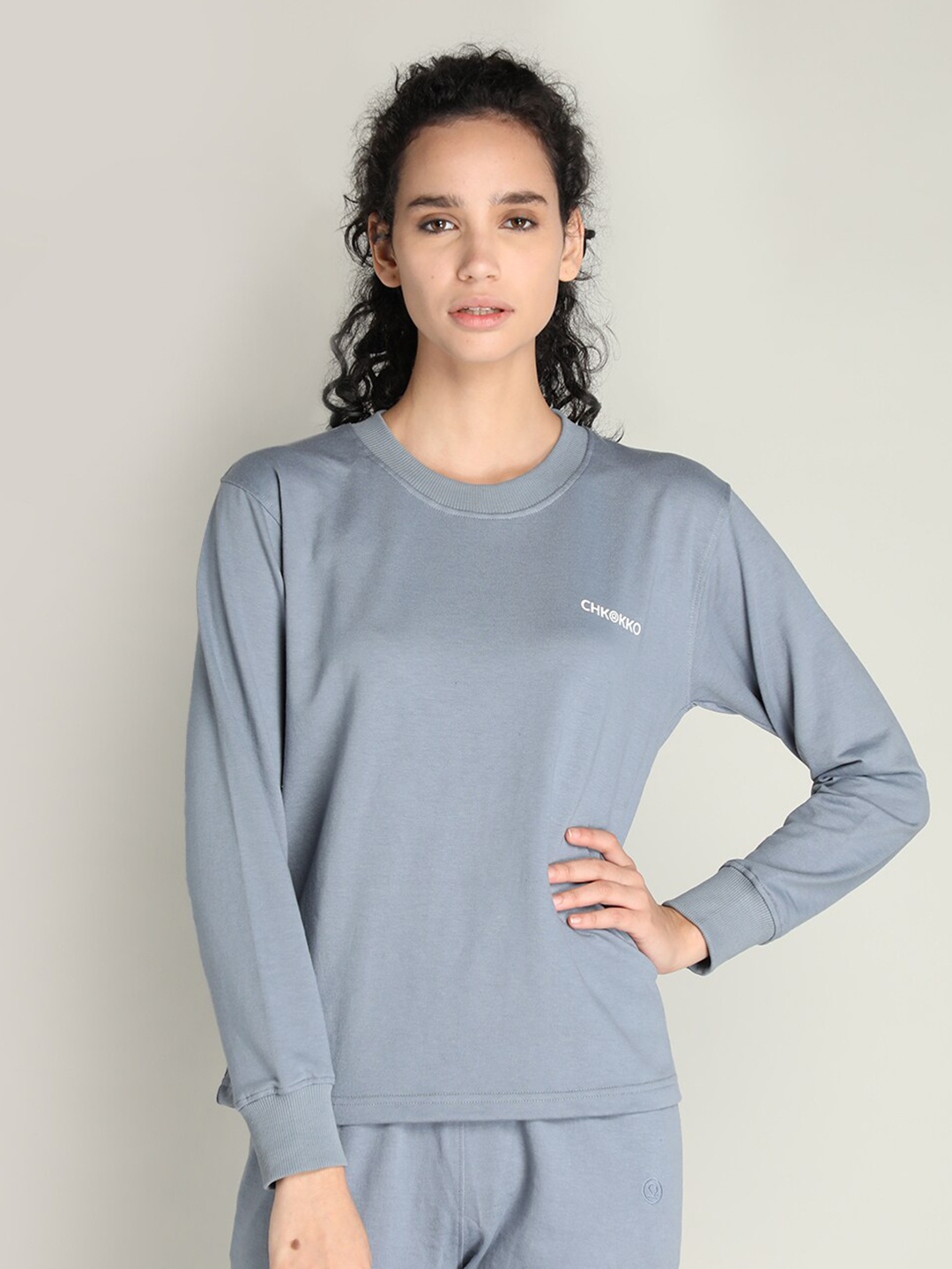 

CHKOKKO Women Grey Solid Cotton T-shirt