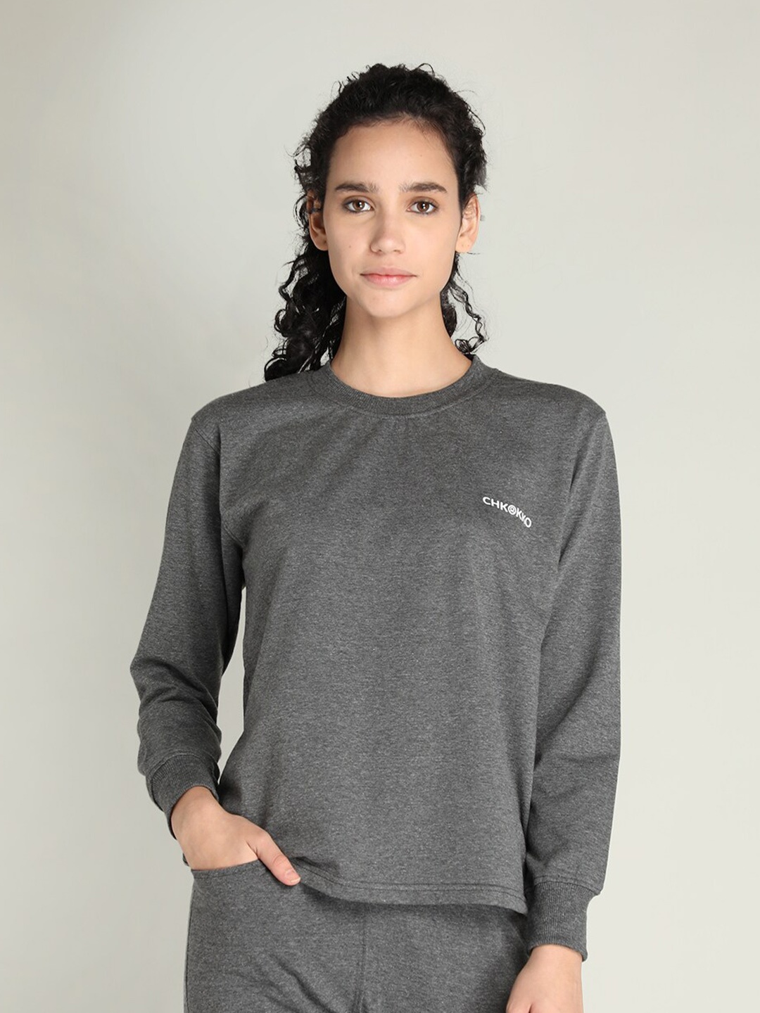

CHKOKKO Women Grey Solid Cotton T-shirt