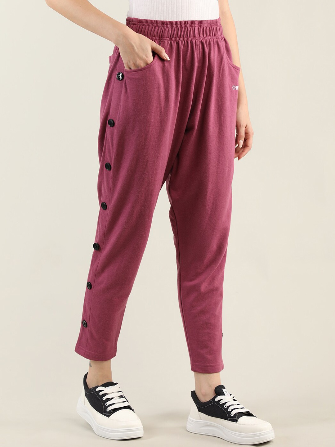 

CHKOKKO Women Pink Solid Cotton Track Pants