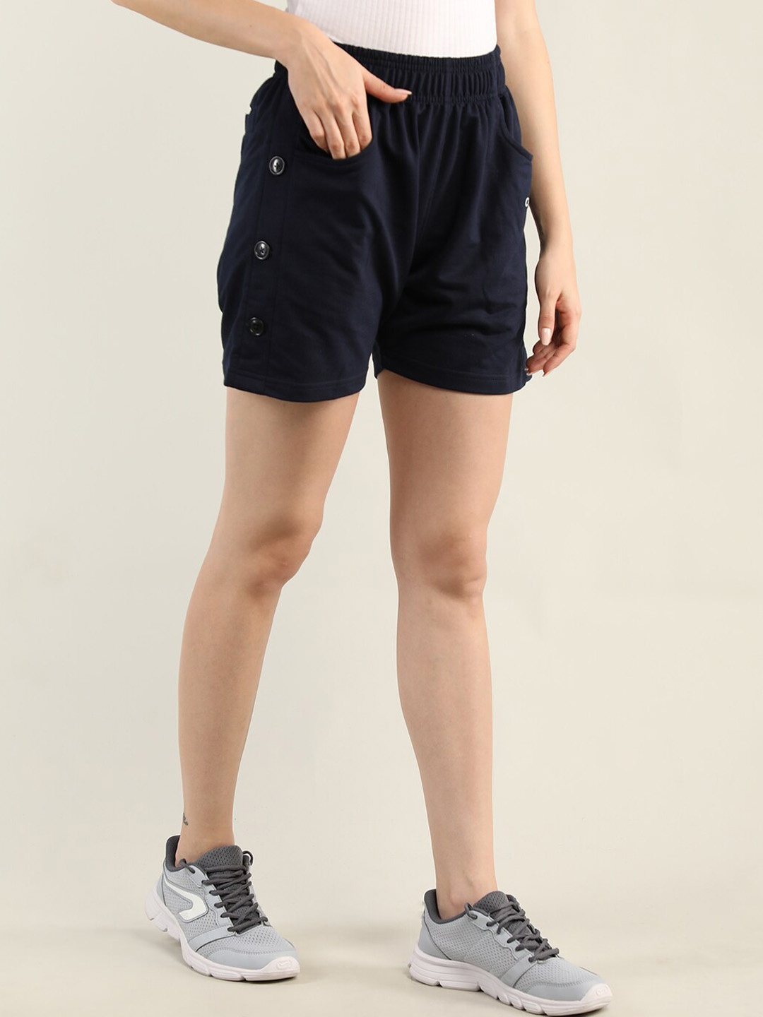 

CHKOKKO Women Solid Loose Fit Outdoor Sports Shorts, Navy blue