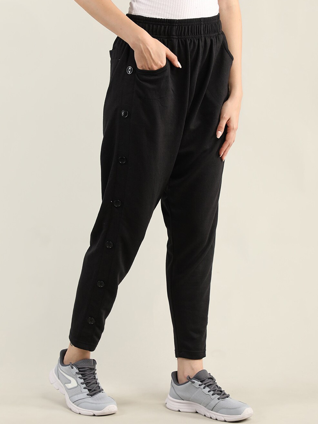 CHKOKKO Women Black Solid Track Pants