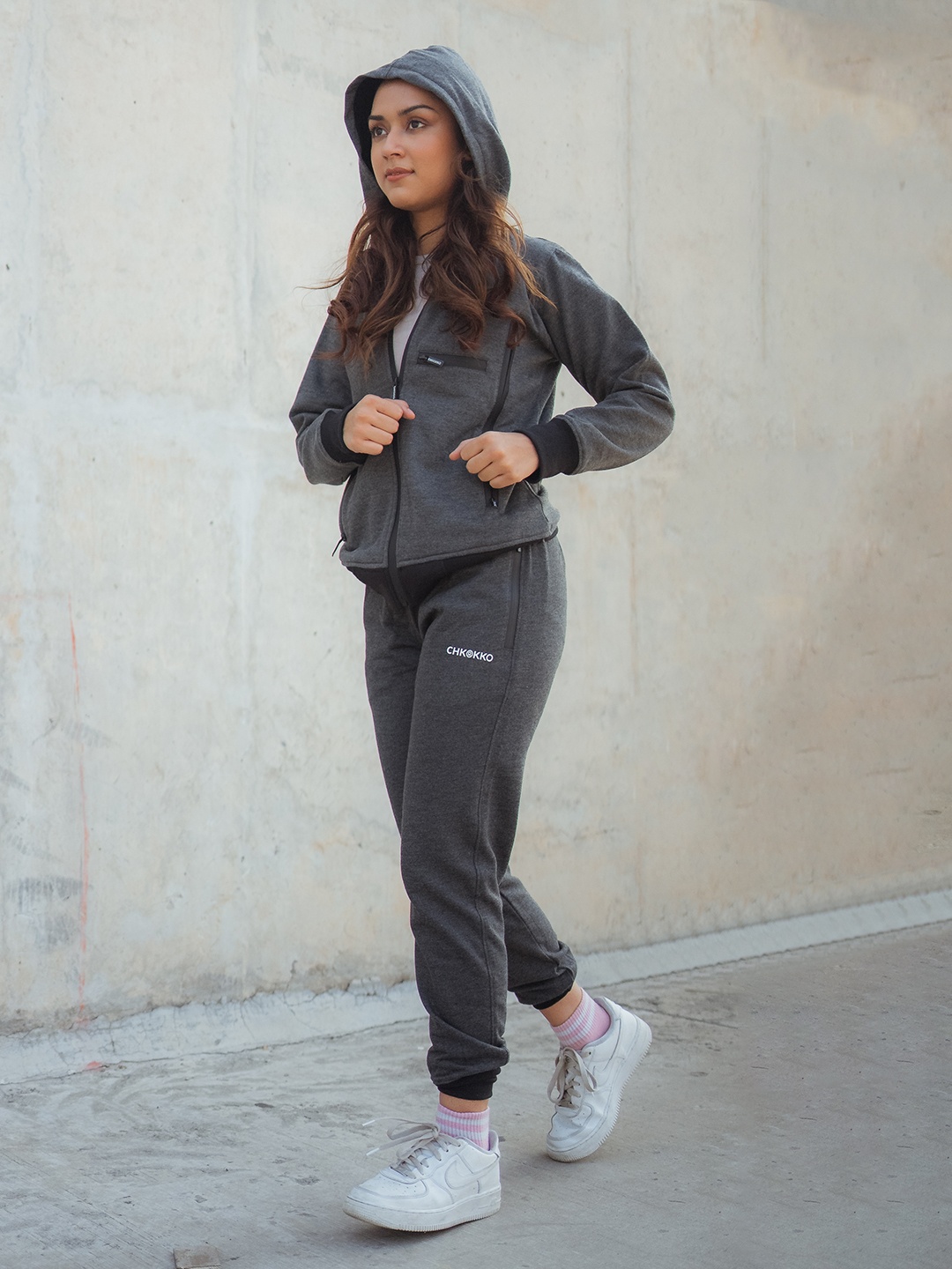 

CHKOKKO Women Grey Solid Regular Fit Tracksuits