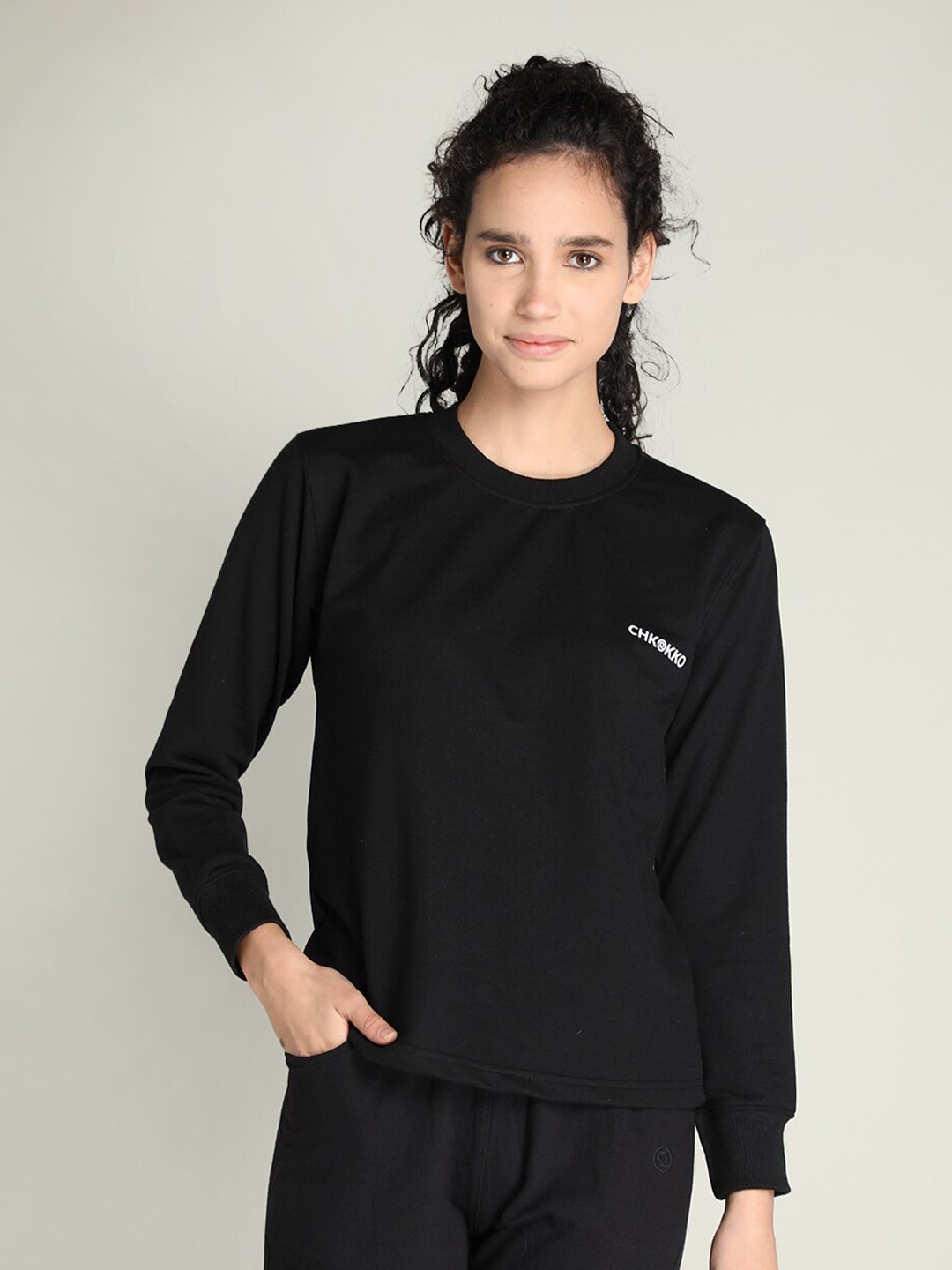 

CHKOKKO Women Black Solid Cotton T-shirt