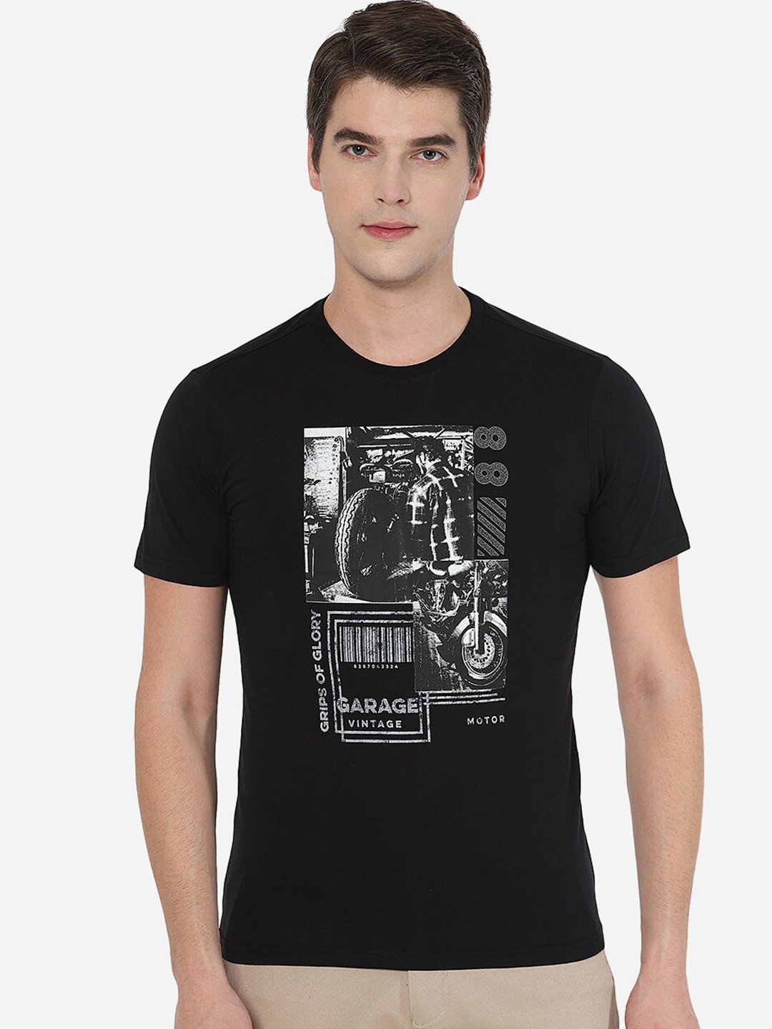 

Greenfibre Men Black Printed Slim Fit T-shirt