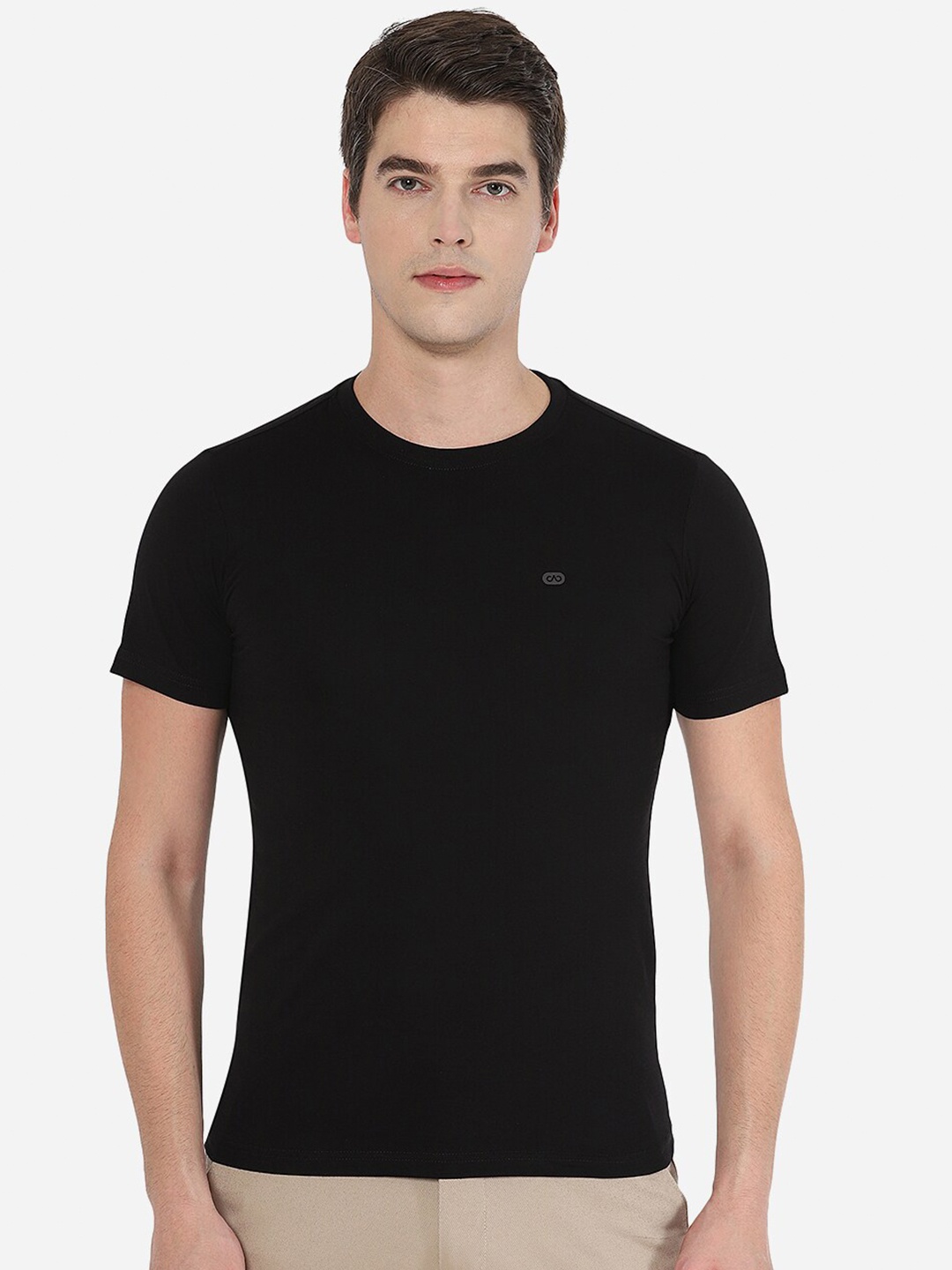 

JADE BLUE Men Black Solid Slim Fit T-shirt