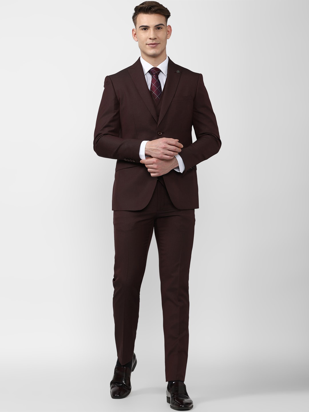

Peter England Elite Men Maroon Solid Single-Breasted 3 Piece Formal Suit