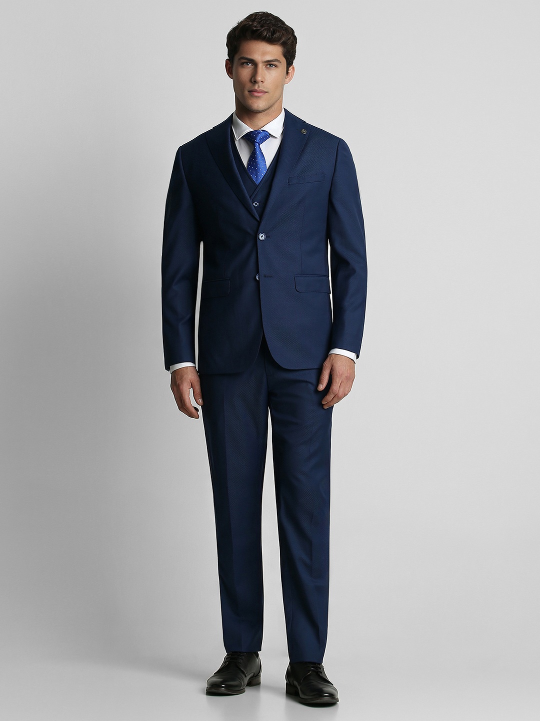 

Peter England Elite Men Navy Blue Solid Slim-Fit Single-Breasted Three-Piece Formal Suit