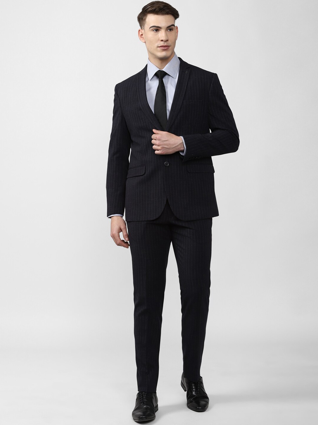 

Van Heusen Men Black Striped Single-Breasted Slim-Fit Two-Piece Formal Suit