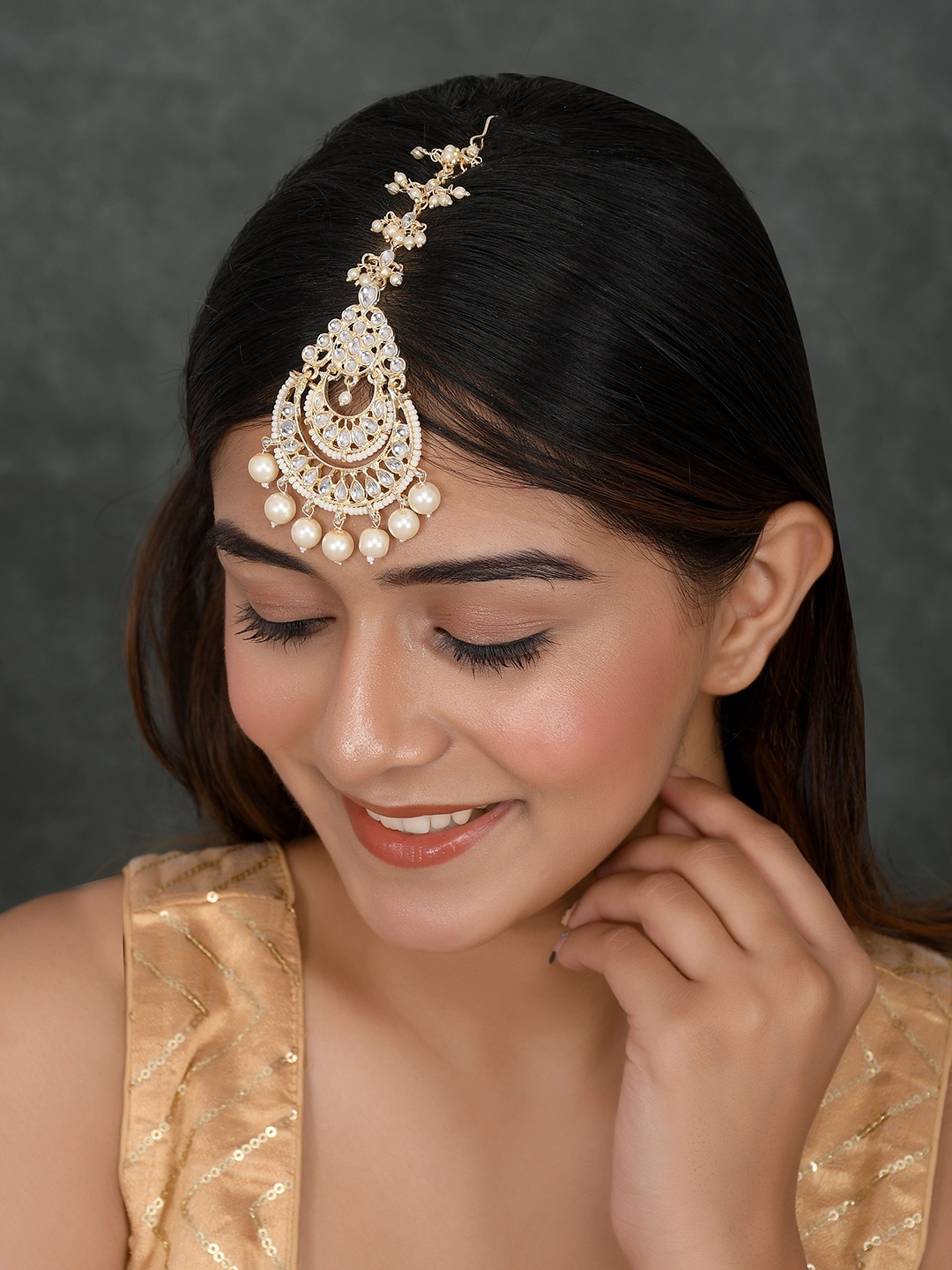 

AQUASTREET JEWELS Women Gold-Toned & White Bridal MaangTikka