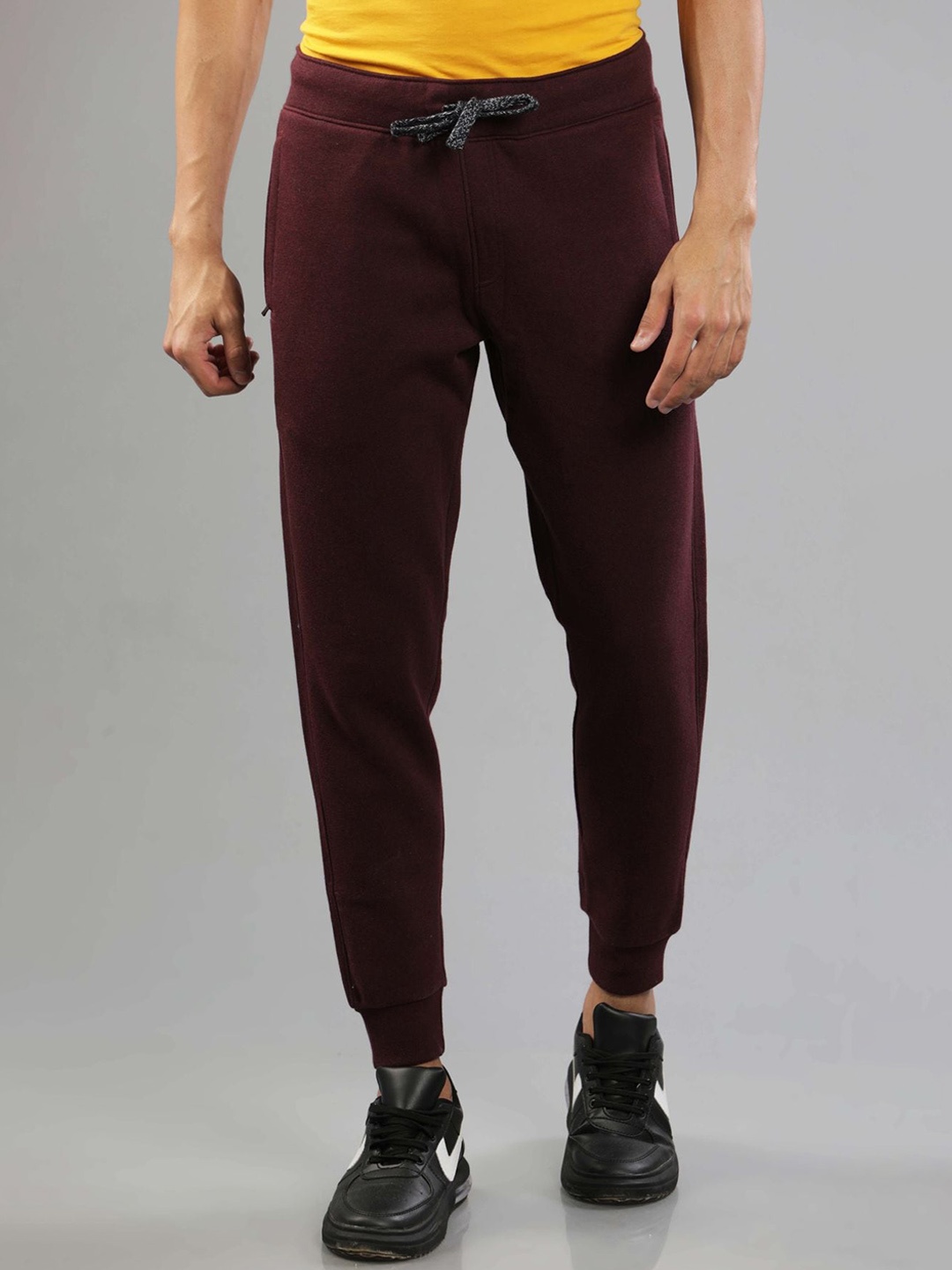 

t-base Plus Size Men Maroon Solid Joggers