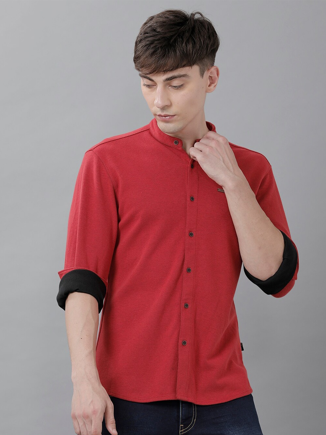 

IDENTITI Men Red Solid Slim Fit Casual Shirt