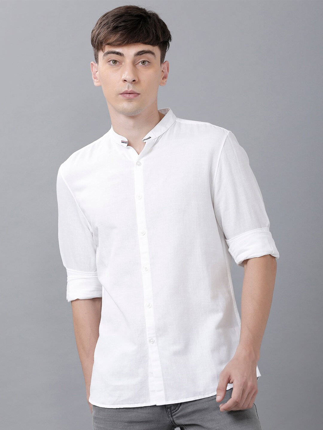 

IDENTITI Men White Solid Slim Fit Casual Shirt