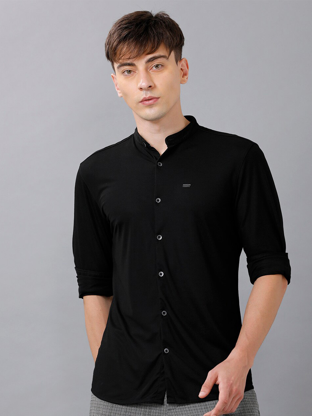 

IDENTITI Men Black Solid Slim Fit Polyester Casual Shirt
