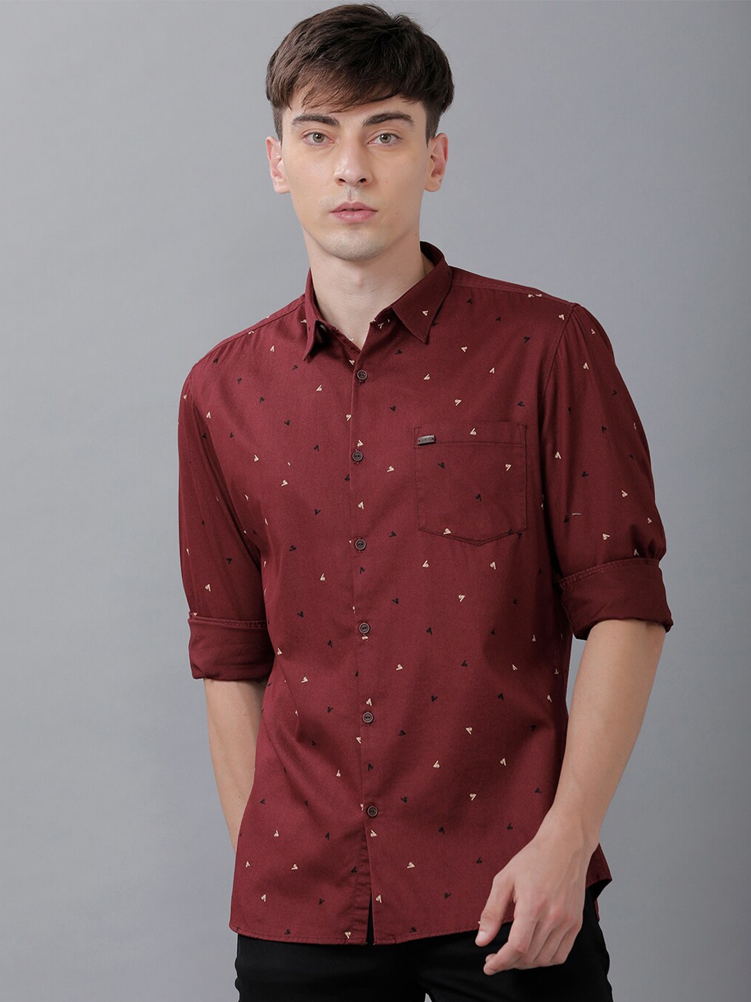 

IDENTITI Men Red Slim Fit Printed Cotton Casual Shirt