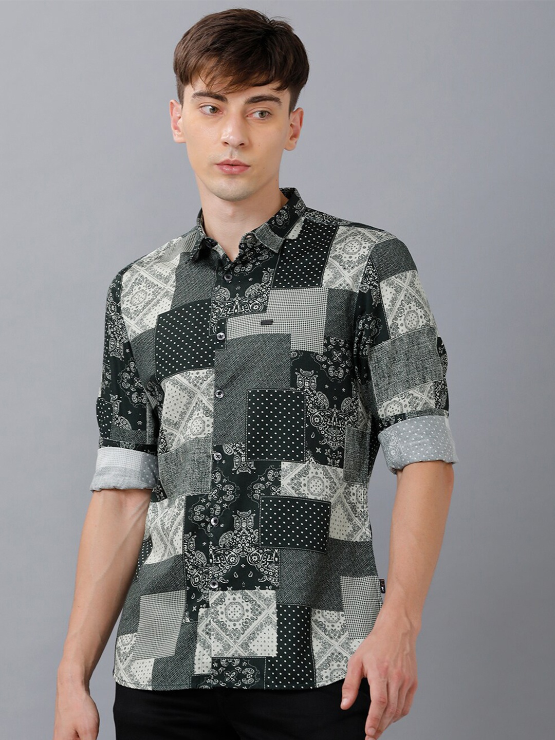 

IDENTITI Men Black Slim Fit Printed Casual Shirt
