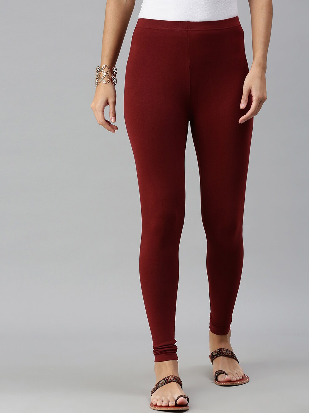 

De Moza Women Maroon Solid Churidar-Length Cotton Leggings