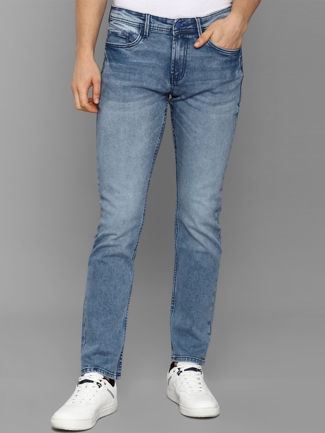 

Allen Solly Sport Men Blue Slim Fit Heavy Fade Jeans