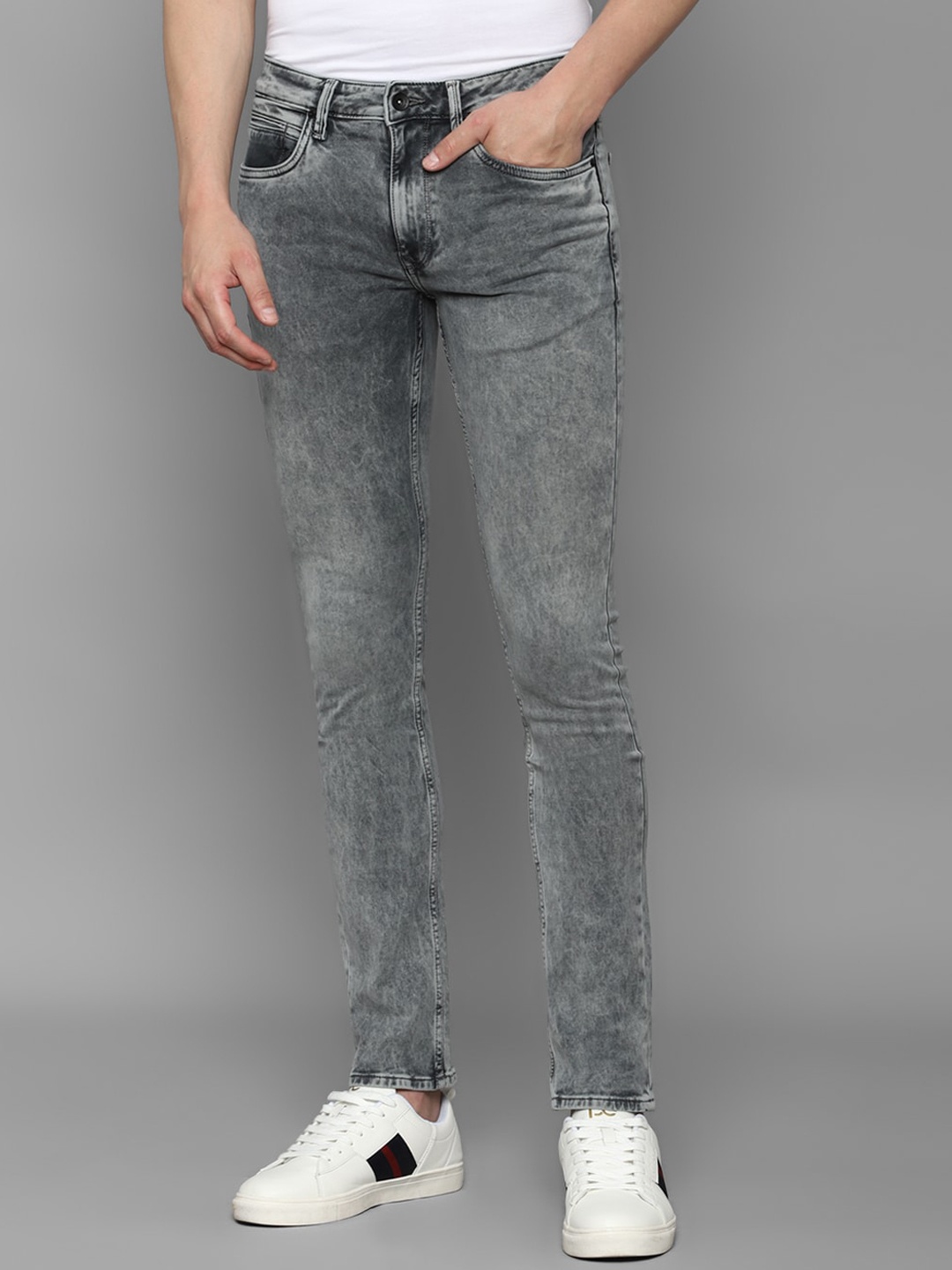 

Louis Philippe Jeans Men Grey Slim Fit Low Distress Heavy Fade Jeans