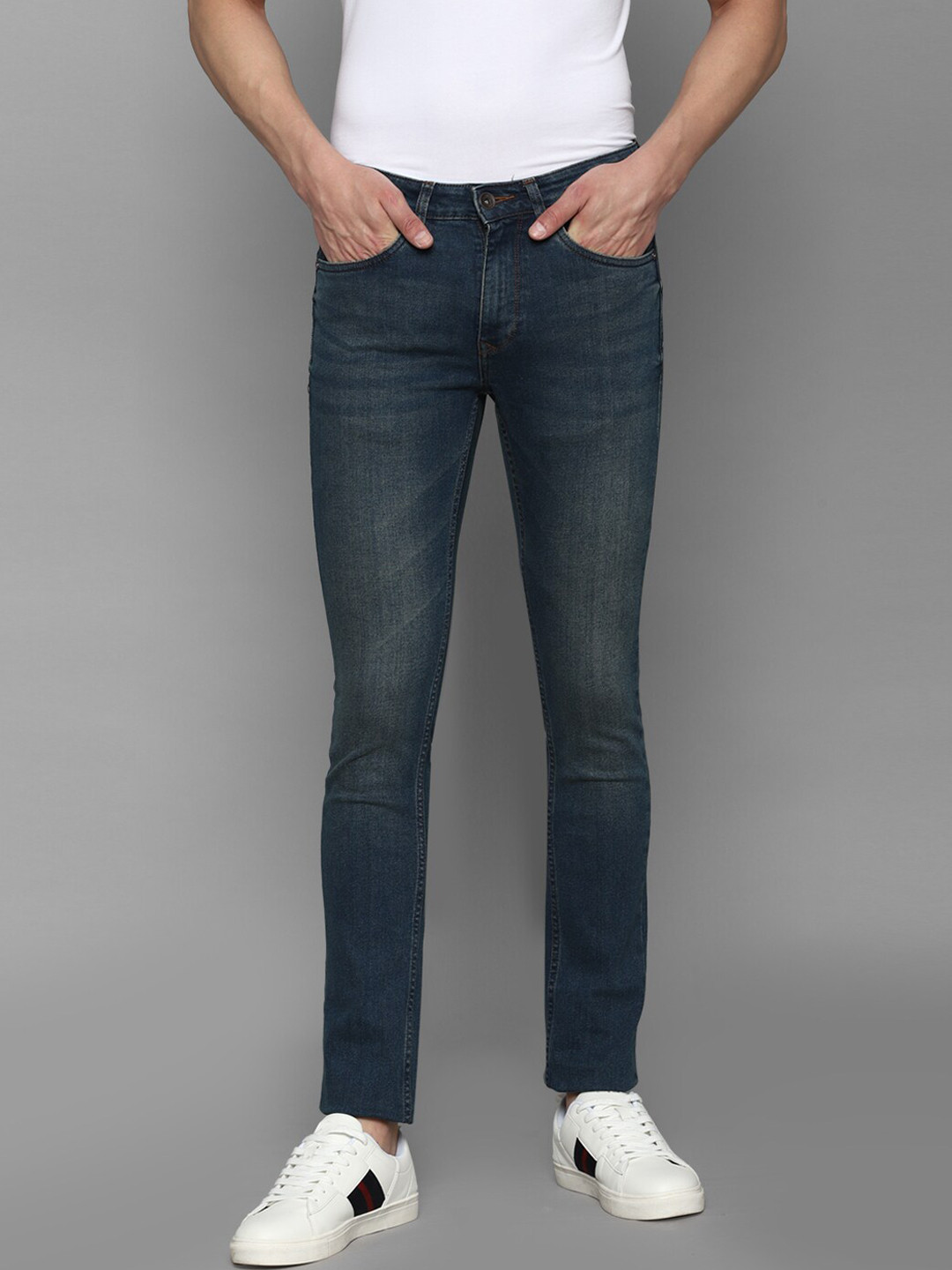 

Louis Philippe Jeans Men Navy Blue Slim Fit Light Fade Jeans