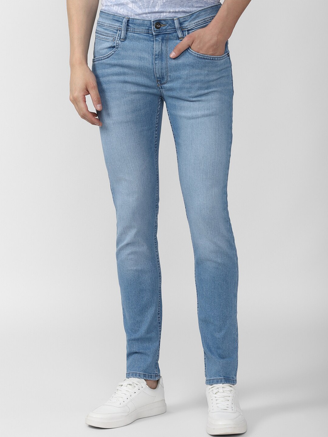 

VAN HEUSEN DENIM LABS Men Blue Light Fade Jeans