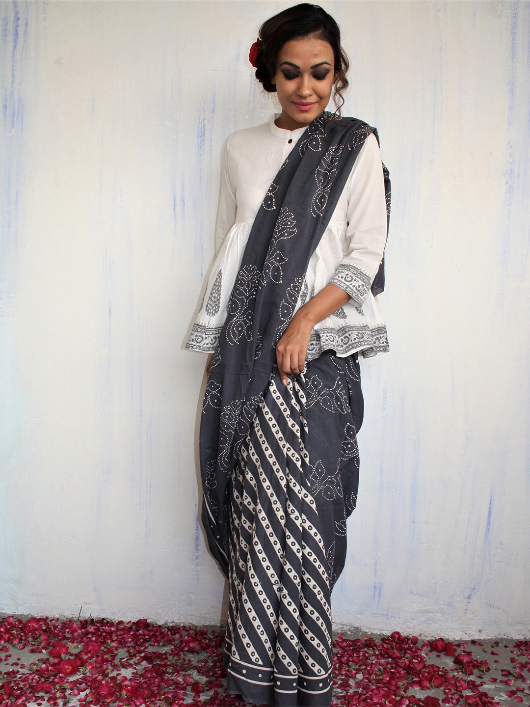 

Chidiyaa Blue & Off White Pure Cotton Half and Half Saree