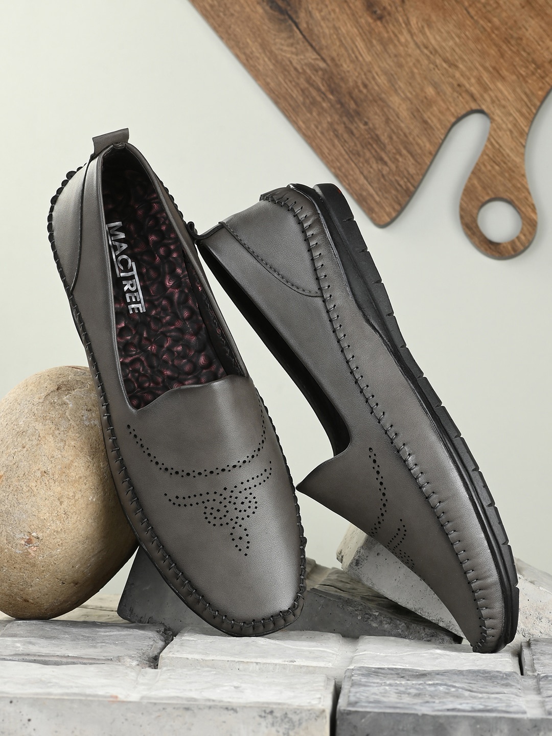 

Mactree Men Grey Textured PU Espadrilles