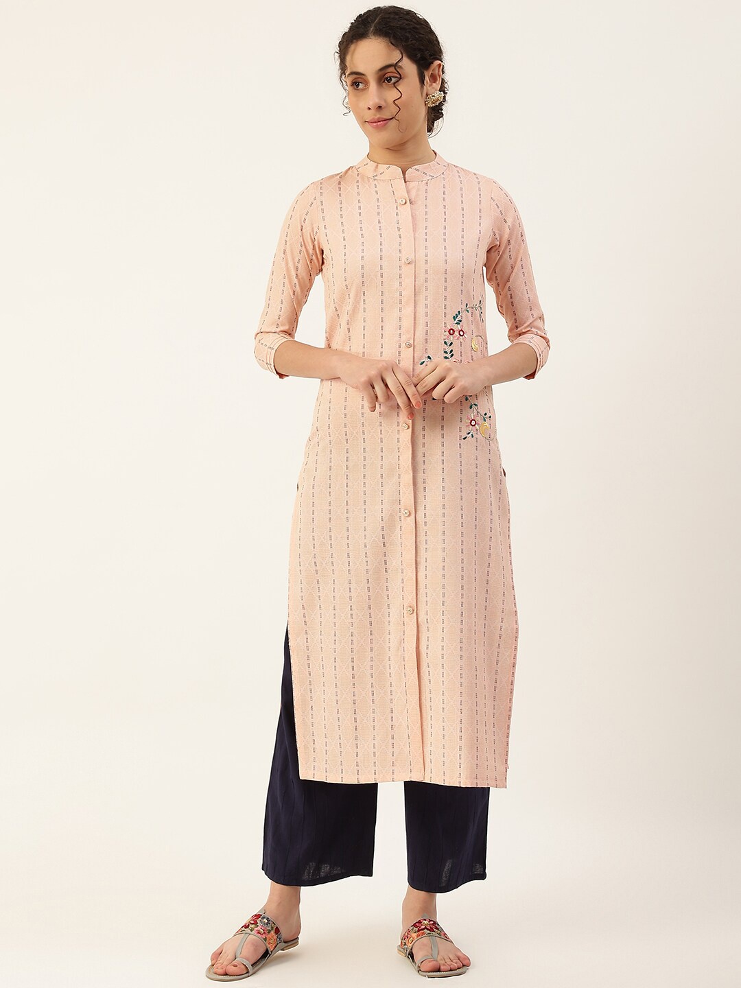 

VAABA Women Pink & Brown Embroidered Thread Work Pastels Kurta