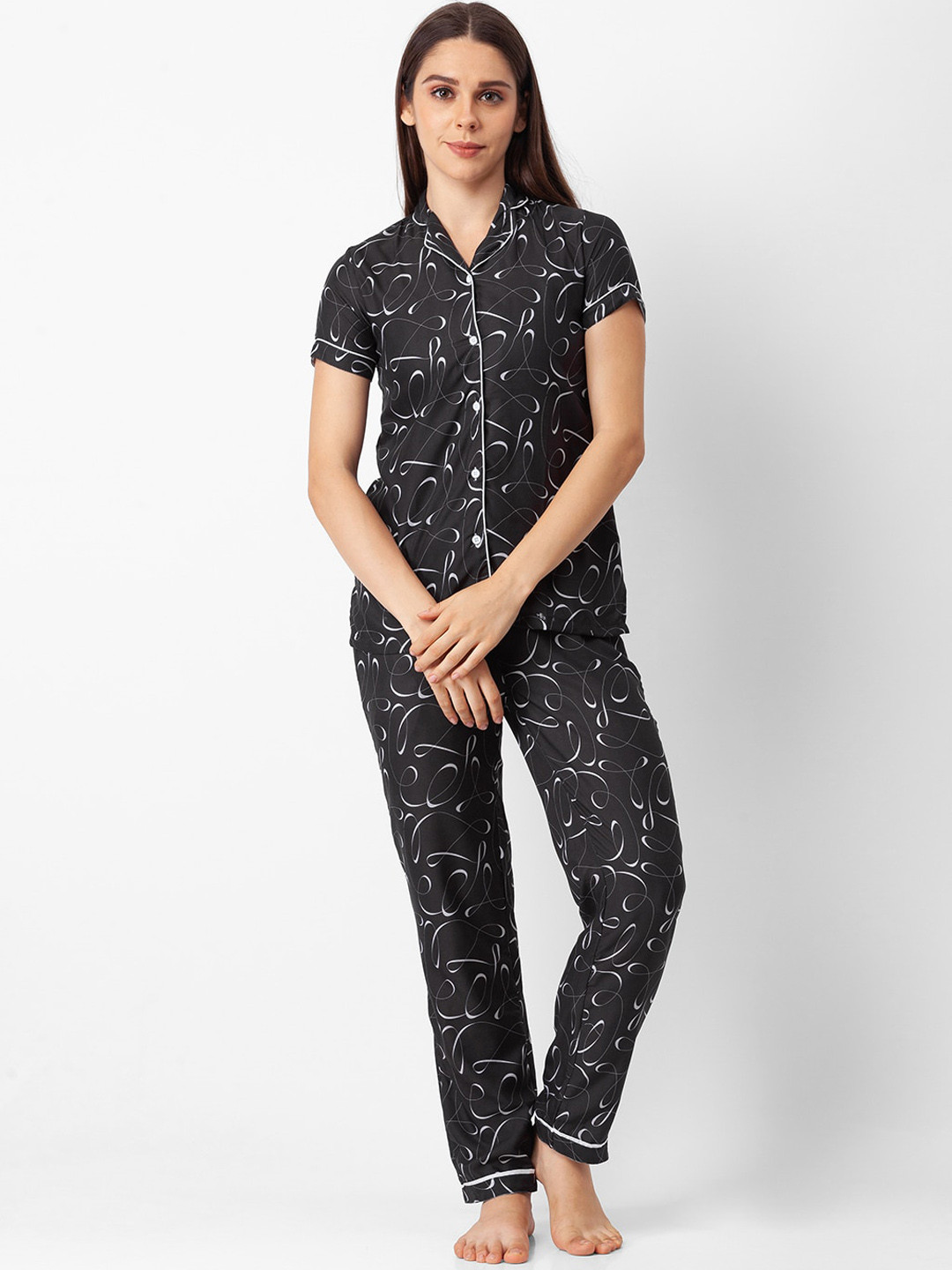 

FashionRack Women Black & Off White Abstract Printed Pure Cotton Night suit
