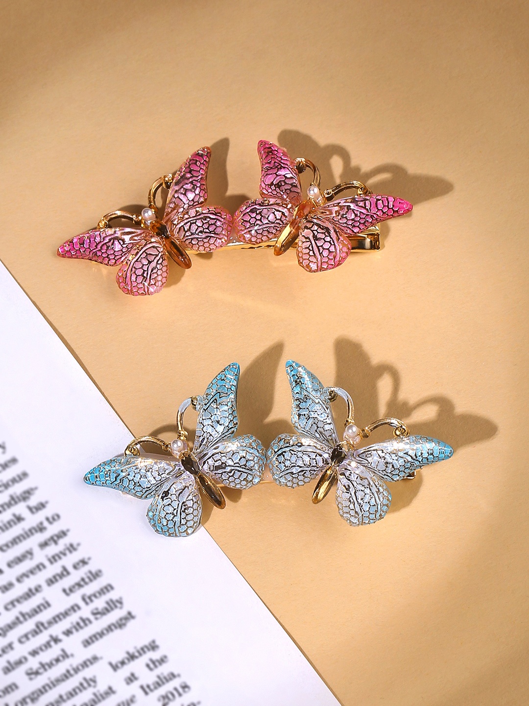 

Yellow Chimes Women Pink & Blue Pack of 2 Butterfly Embellished Alligator Clips