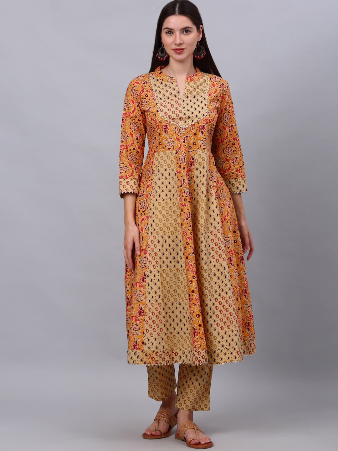 

Kamayra Women Printed Empire Pure Cotton Kurti with Trousers, Beige