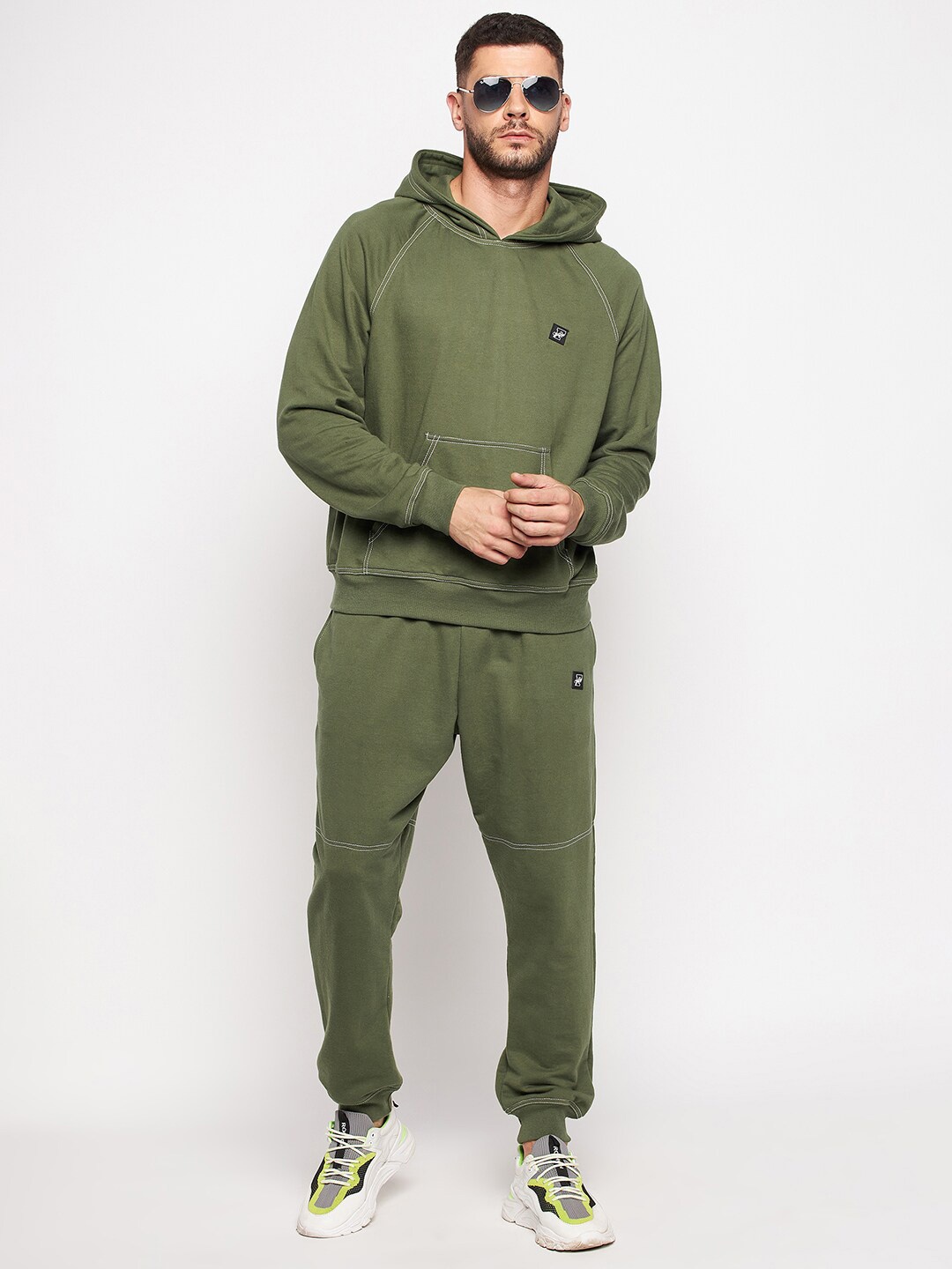 

FUGAZEE Men Olive Green Hooded Sweatshirt