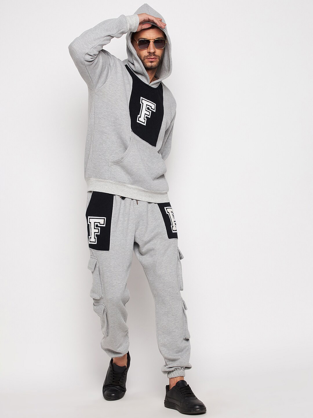 

FUGAZEE Men Grey Cotton Printed Hooded Sweatshirt