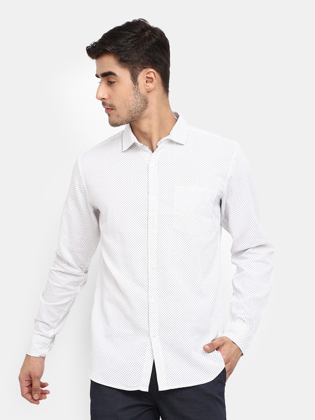 

V-Mart Men White Printed Casual Shirt