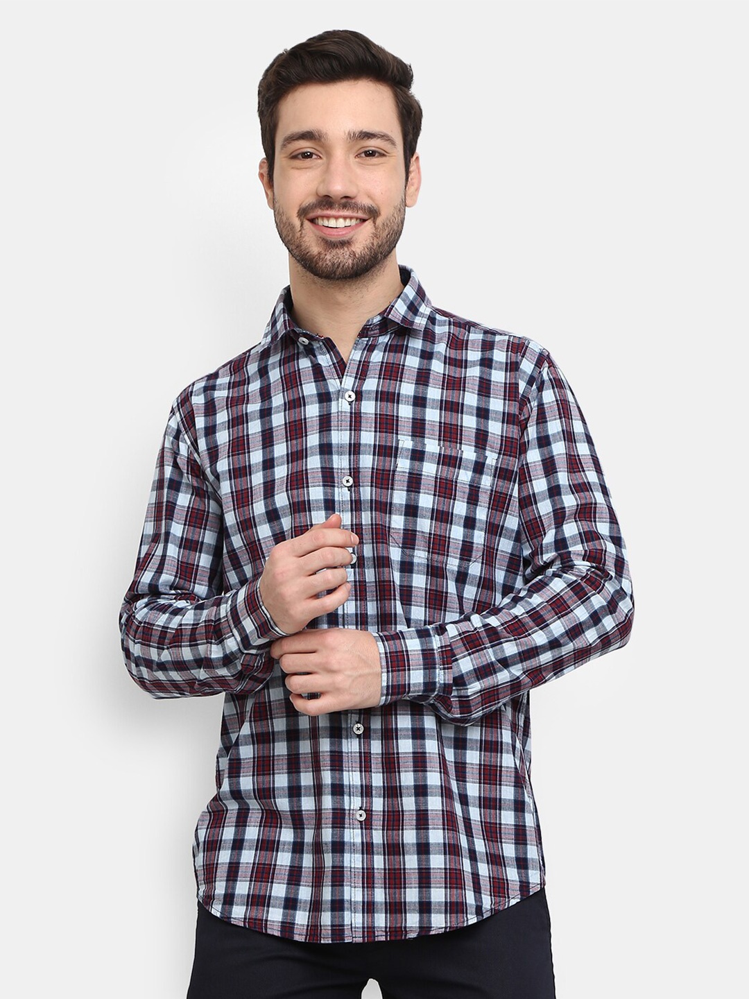 

V-Mart Men Red And Blue Checked Regular Fit Cotton Casual Shirt