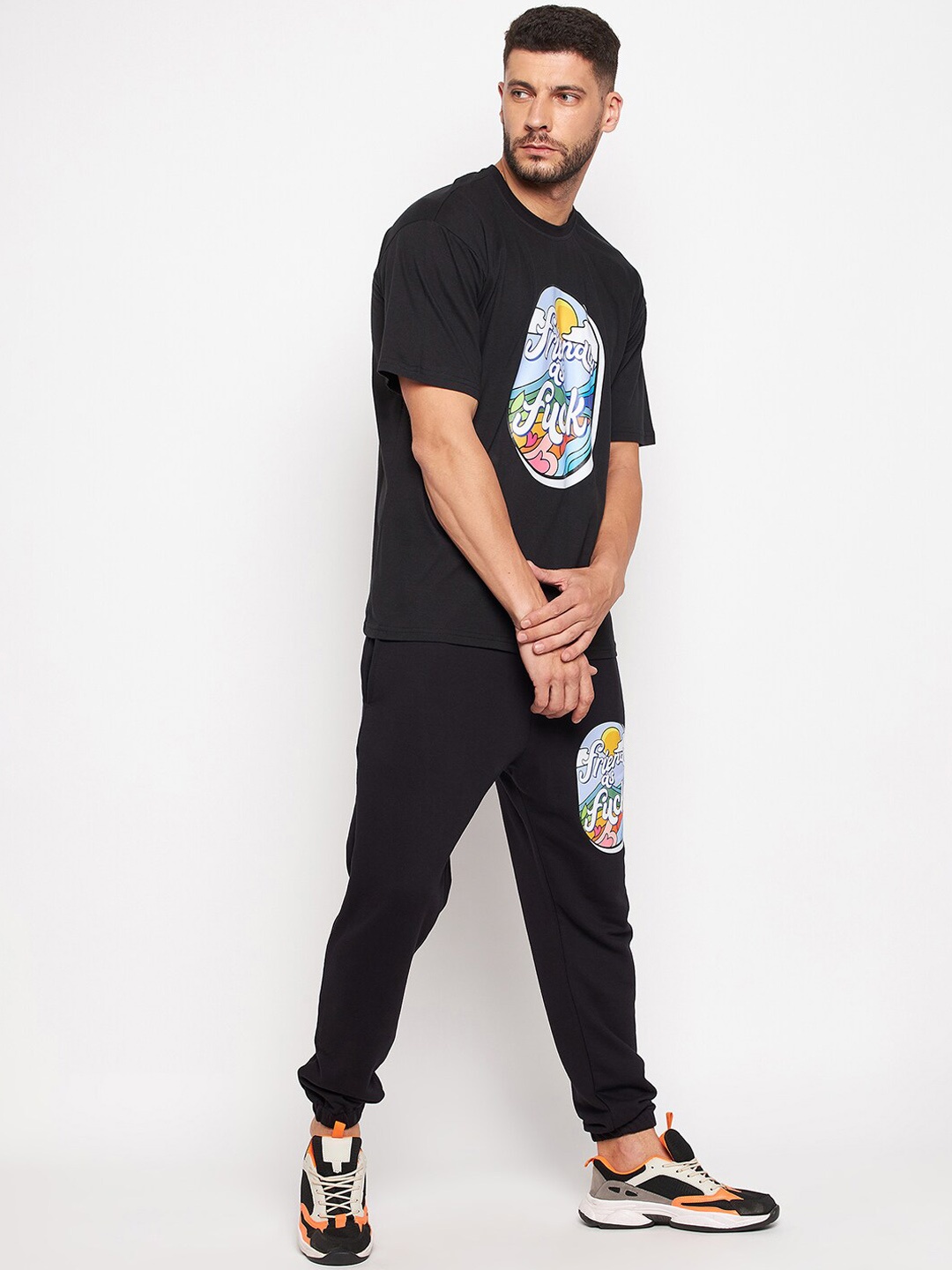 

FUGAZEE Men Black Graphic Printed Pure Cotton Relaxed-Fit Joggers