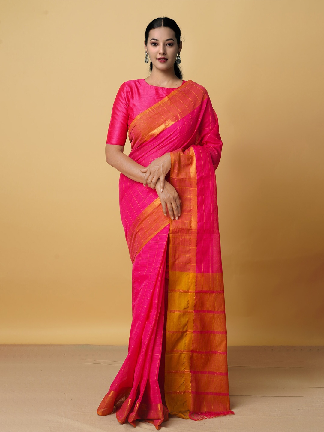 

Unnati Silks Pink & Gold-Toned Checked Zari Pure Cotton Mangalagiri Saree