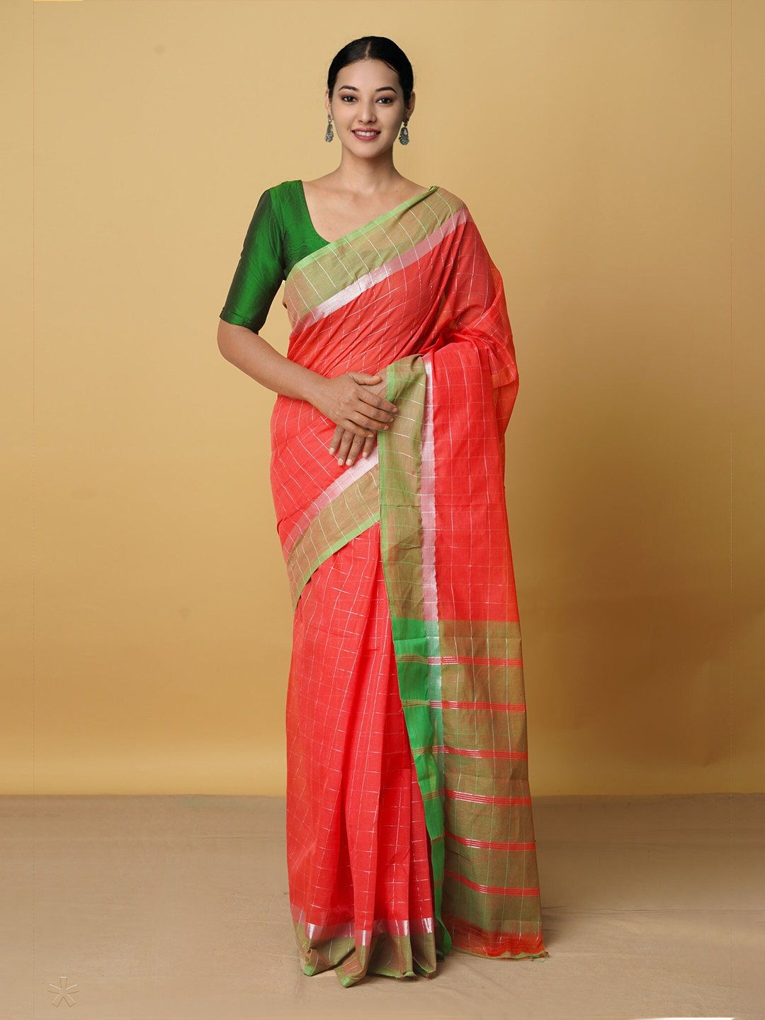 

Unnati Silks Red & Green Checked Zari Pure Cotton Mangalagiri Handloom Saree