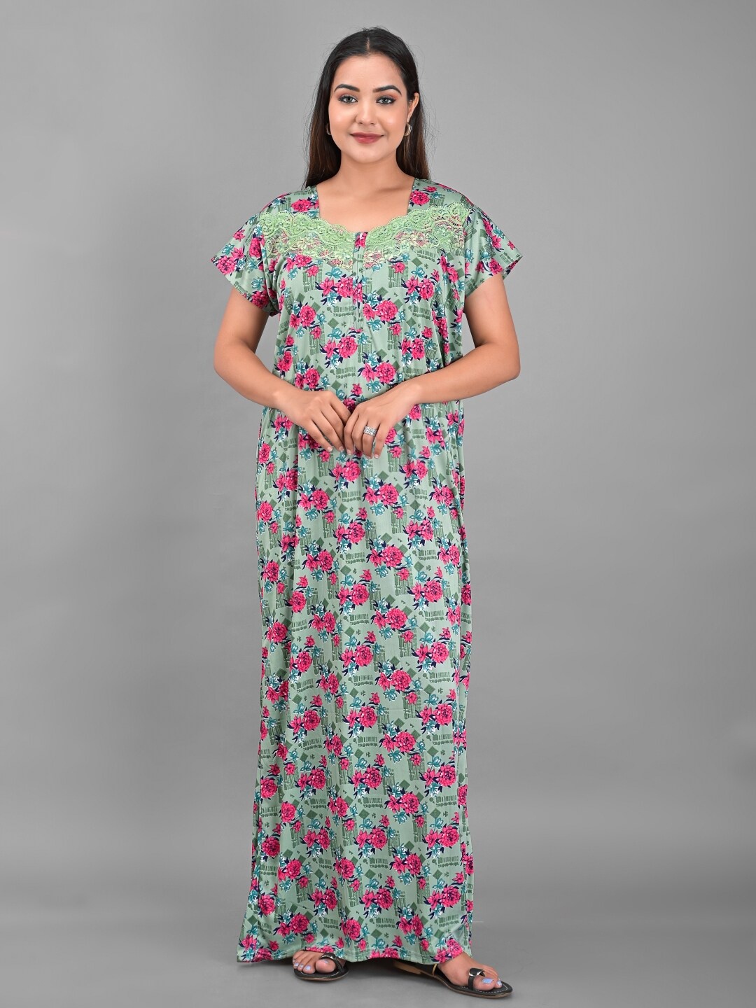 

Apratim Green Printed Maxi Pure Cotton Nightdress