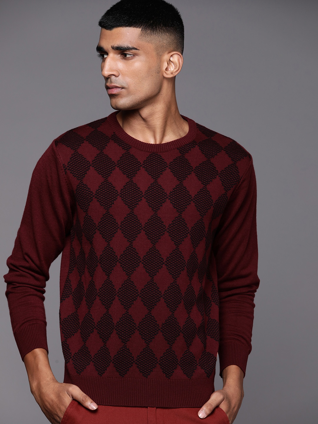 

Raymond Men Maroon & Black Geometric Patterned Pullover