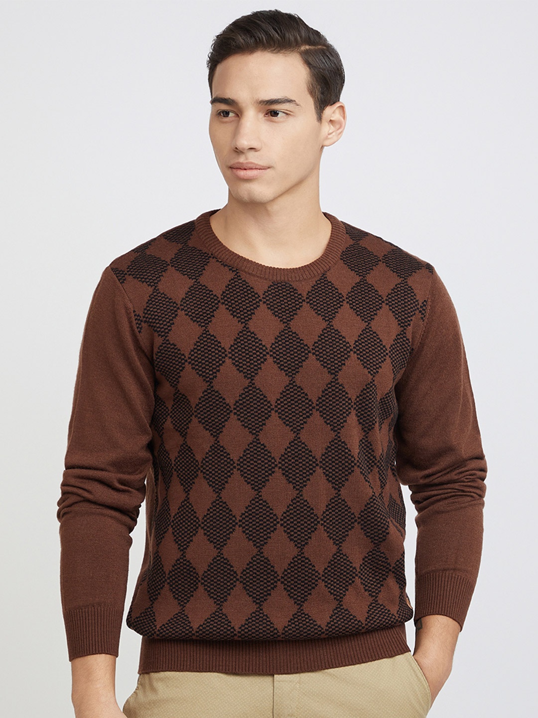 

Raymond Men Brown & Black Geometric Patterned Pullover