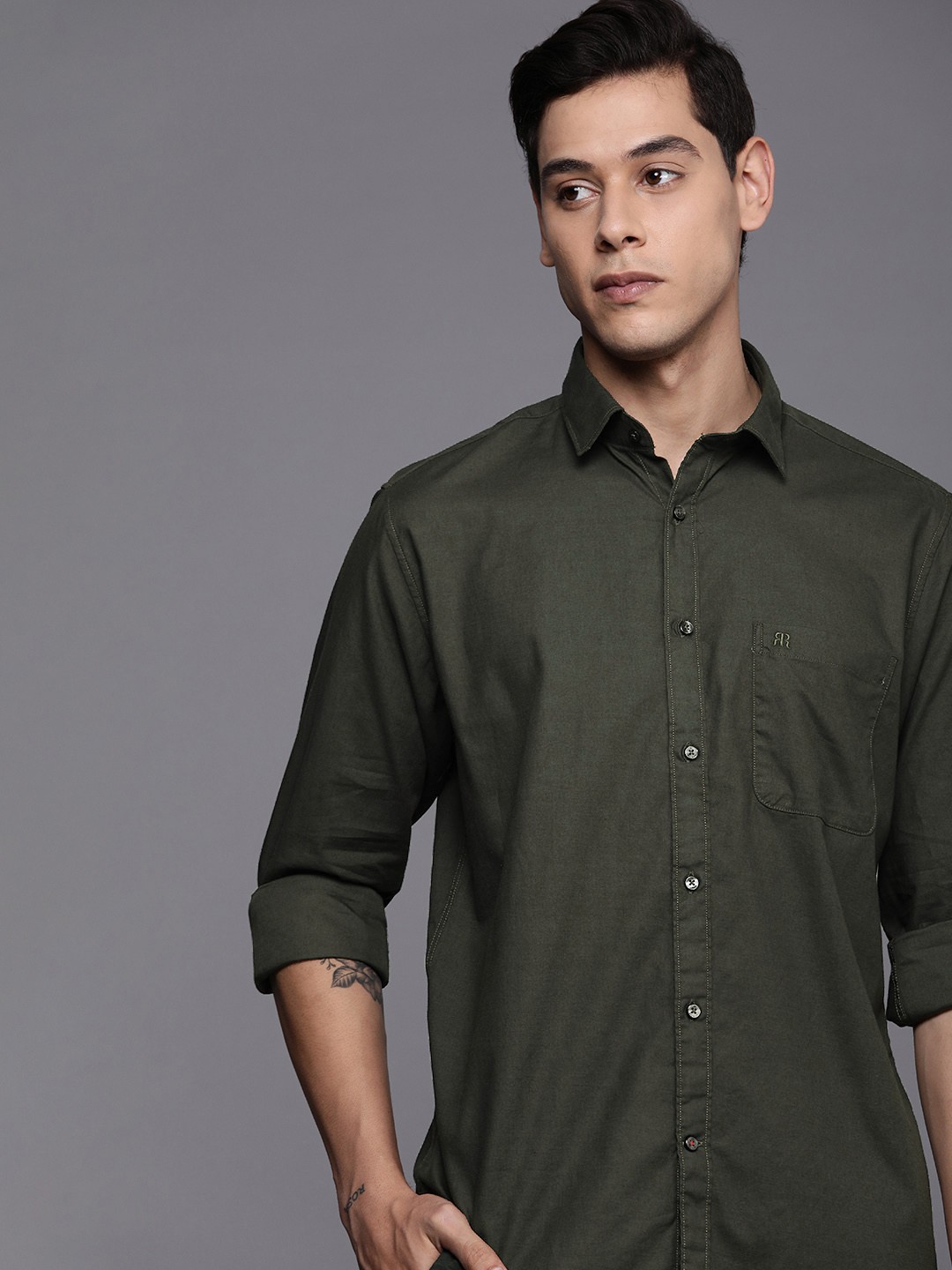 

Raymond Men Dark Olive Green Solid Slim Fit Pure Cotton Casual Shirt